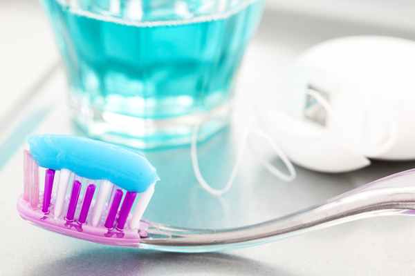 Dlaczego warto regularnie odwiedzać gabinet stomatologa?
