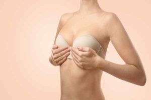 Lipofilling biustu, czyli powiększanie piersi własnym tłuszczem